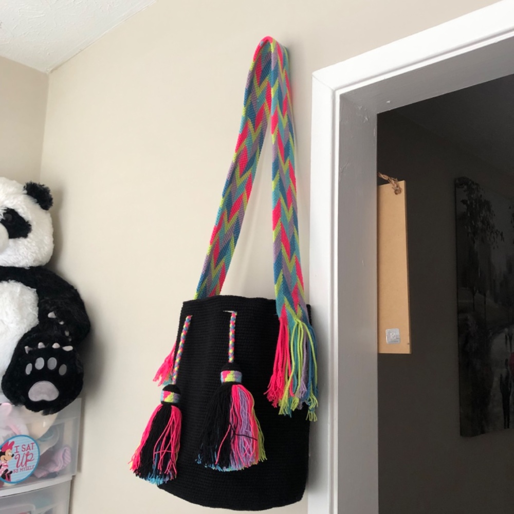 NWOT Handwoven Black Bucket Bag with Neon Tassels and Multicolor Strap - Picture 7 of 7